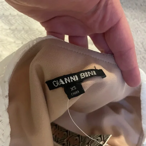 NWT White one shoulder Gianni Bini crochet lace dress XS - Picture 6 of 6